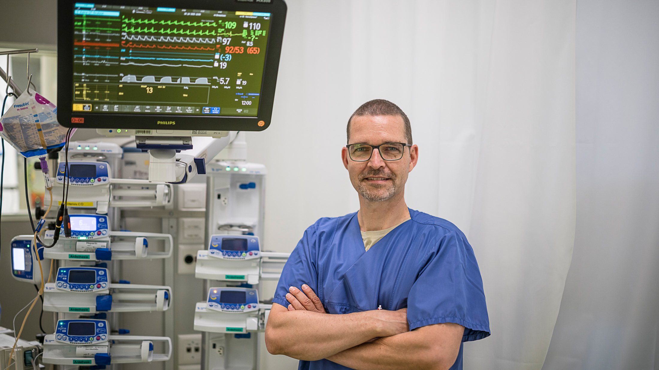 Conrad Wesch im Patientenzimmer